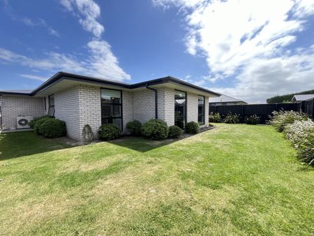 37 Tobollie Drive, Rolleston - Photo 5