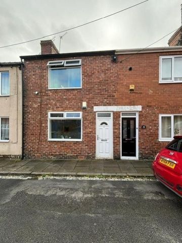 2 bedroom terraced house to rent - Photo 2
