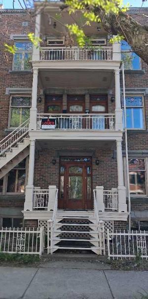 Magnifique grand 7 1/2 situé Rosemont/Petite-Patrie (Montréal) - Photo 1