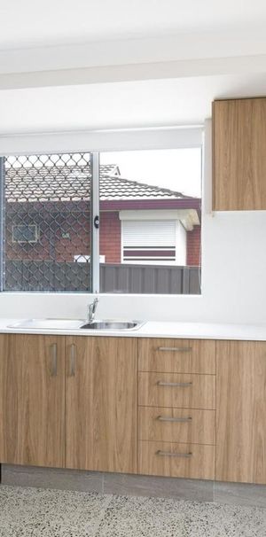 Modern Studio Apartment - Photo 1