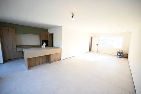 HALFOPEN NIEUWBOUWWONING met ZONNIGE TUIN, nabij het CENTRUM van Gistel - Photo 2