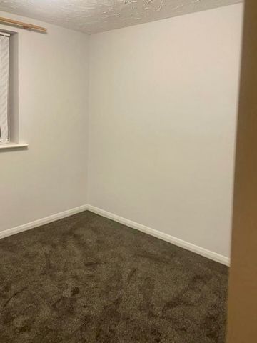 2 Bed Flat, Drapers Fields, CV1 - Photo 2