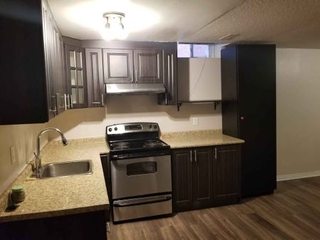 For Lease - 587 Farwell Crescent Unit# ( lower ), Mississauga, Ontario - Photo 4