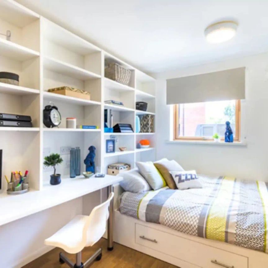 Gold Ensuite - Photo 1