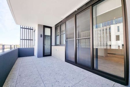 Location, Location! - Photo 4