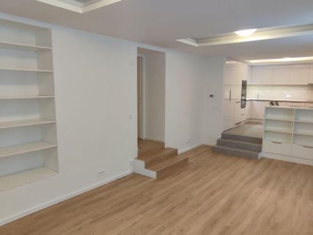 Pronájem bytu 2+1 80 m2 - Fotografie 2