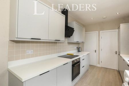 1 bedroom semi-detached house to rent - Photo 3