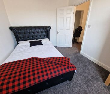 3 bedroom maisonette to rent - Photo 4