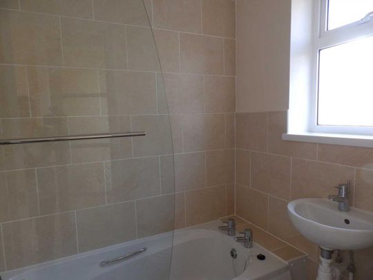 2 bedroom bungalow to rent - Photo 1