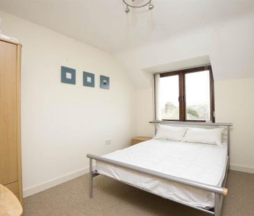18 Castlehill Place, 607 Upper Newtownards Road, Belfast, BT4 3LQ - Photo 4