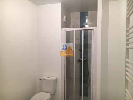 Location Appartement 2 pièces 42m² - Photo 3