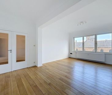 Place Brugmann: Beautiful 2-bedroom apartment, refurbished - Photo 1