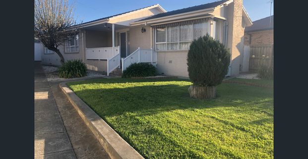 Neat and tidy home! - Photo 1