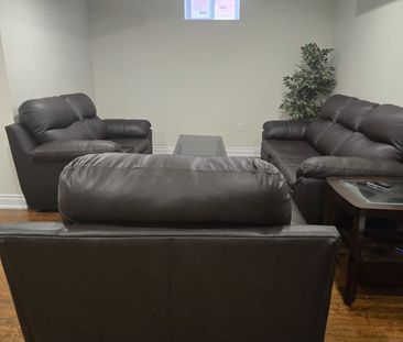 For Lease - 3144 Clipperton Drive, Mississauga, Ontario - Photo 2