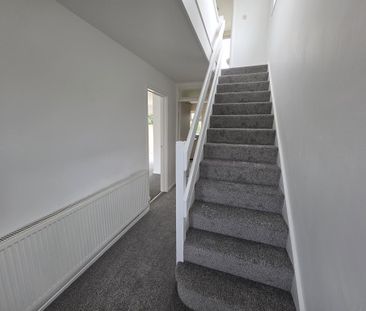3 bedroom semi-detached house to rent - Photo 4