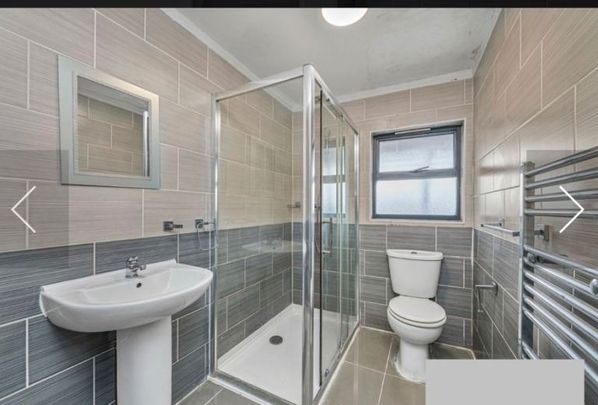 4 Bed Flat, Upcott House, E3 - Photo 1