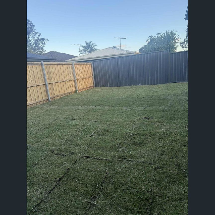 5 Bedrooms Brand New House for Rent in Airds - Photo 1