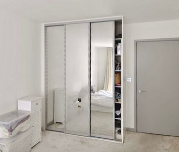1 Bed Flat, Icona Point, E15 - Photo 2