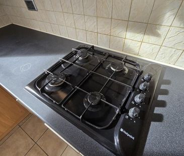 3 bedroom terraced house to rent - Photo 6