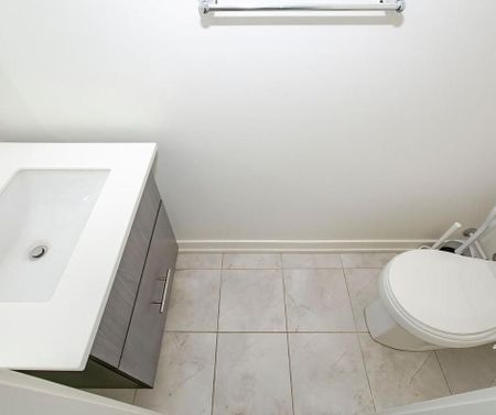 For Lease - 177 Sabina Drive, Oakville, Ontario - Photo 5