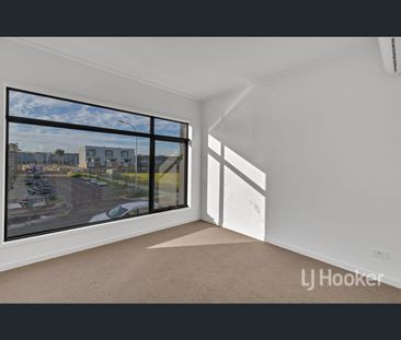 35 Phoenix Road, Altona North, Vic 3025 - Photo 5