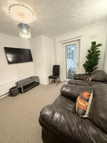 6 Bed Terraced House, Carnarvon Road, RG1 - Photo 5
