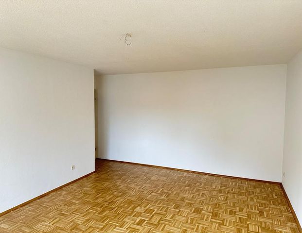 *HELL UND FREUNDLICHE 4,5 ZIMMER WOHNUNG | MIT BALKON | GEMÜTLICHER PARKETTBODEN* - Photo 1