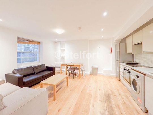 3 bedroom flat to rent - Photo 1