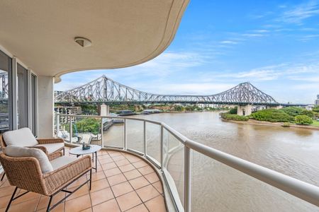 CBDs FINEST RIVERFRONT COMPLEX 1 Bedroom - Photo 2