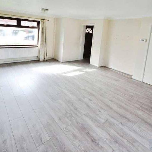 Colchester Avenue, Penylan, Cardiff, CF23 - Photo 1