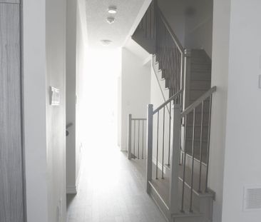 For Lease - 26 Louise Crescent, Whitby, Ontario - Photo 4