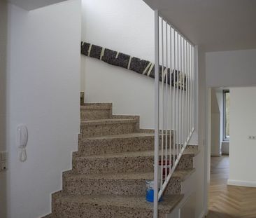 130mÂ² Maisonette-Wohnung in bevorzugter Lage, 3,5-Zimmer, Balkon, ruhige Seitenstrasse, zentral. - Photo 1