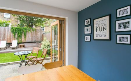 5 bedroom terraced house to rent - Photo 3