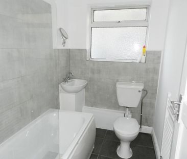 2 bedroom maisonette to rent - Photo 4