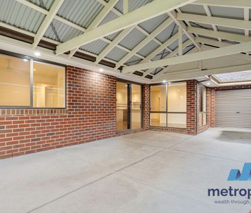 8 Rhone Grove, SKYE, VIC - Photo 2