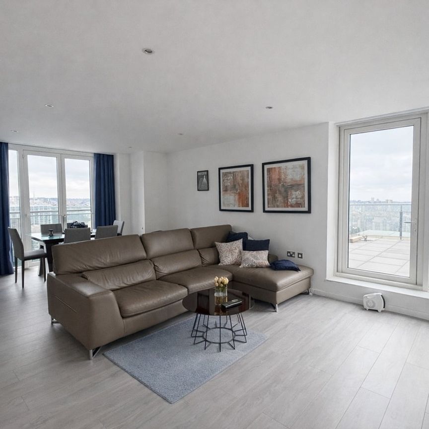 2 Bed Flat, Ability Place, E14 - Photo 1