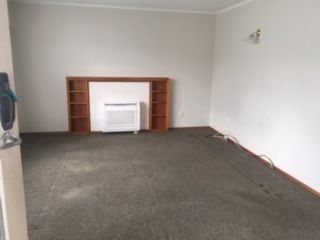 Lovely sunny townhouse in Fairfield, fully fenced - Photo 3