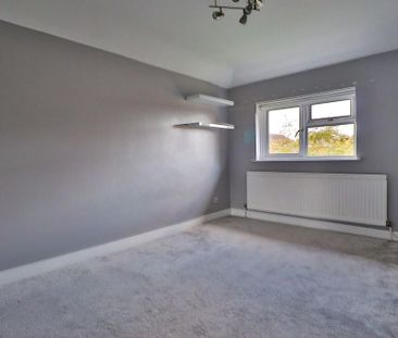 4 bedroom detached house to rent - Photo 5