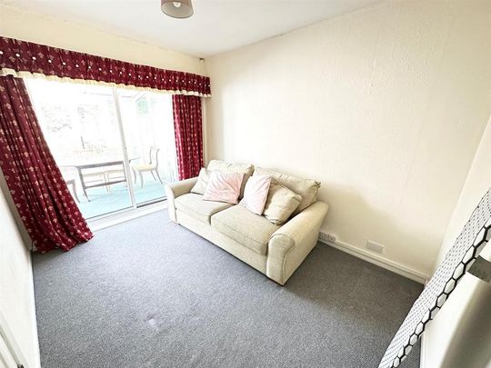 4 bedroom semi-detached house to rent - Photo 1