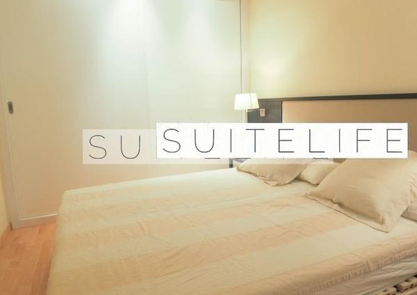 Monsieur Van Damme Lives Upstairs