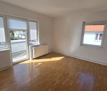 Schöne, geräumige 3-Zimmer Wohnung mit Balkon!! - Photo 1