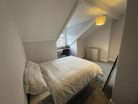 Grimthorpe Terrace, Headingley, LS6 3JS, Leeds - Photo 5