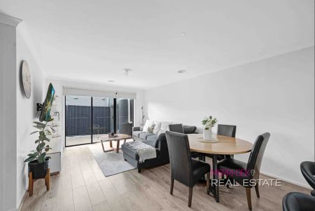 “Beautifully Maintained Home Just Minutes from It All” - Photo 2
