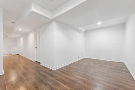 For Lease - 560 Falconridge Drive, Oshawa, Ontario - Photo 5