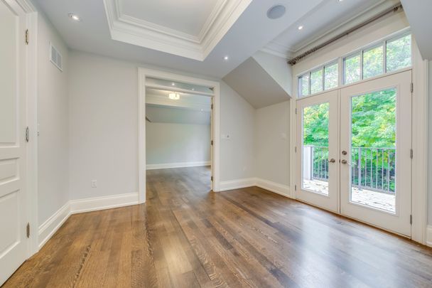 For Lease - 1031 Lakeshore Road, Oakville, Ontario - Photo 1