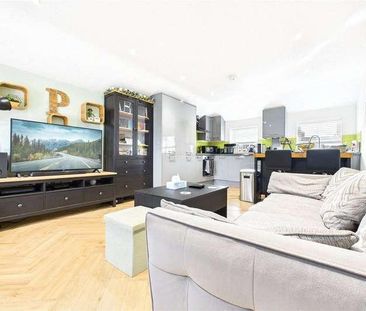 Flat E, Applewood House, Church Street, Theale, RG7 - Photo 3