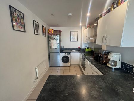 77 Axe Street, Barking, IG11 - Photo 3