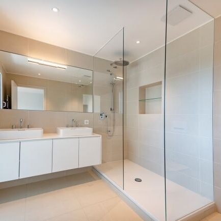 Beautiful 3.5 room apartment - with terrace and winter garden - Photo 1