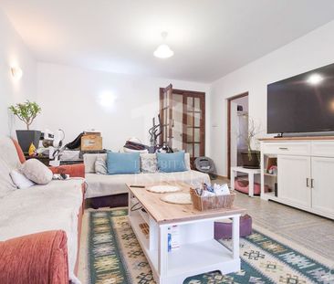 Casă 11 camere cu livadă | Dragomirești-Deal | De Închiriat - Photo 2