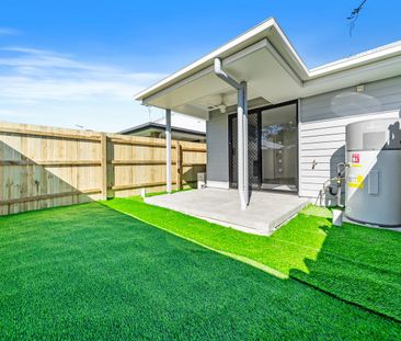 MODERN TWO BEDROOM DUPLEX IN QUIET STREET - Photo 4